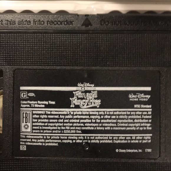 Walt Disney Gold Classic Collection Fun and Fancy Free VHS Tape Gold collection - Picture 7 of 9
